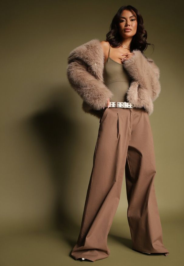Renee - Jasnobrązowe Szerokie Spodnie High Waist z Bawełny z Dołączonym Ozdobnym Łańcuszkiem Romira. Stan: podwyższony. Kolor: brązowy. Materiał: bawełna. Styl: elegancki