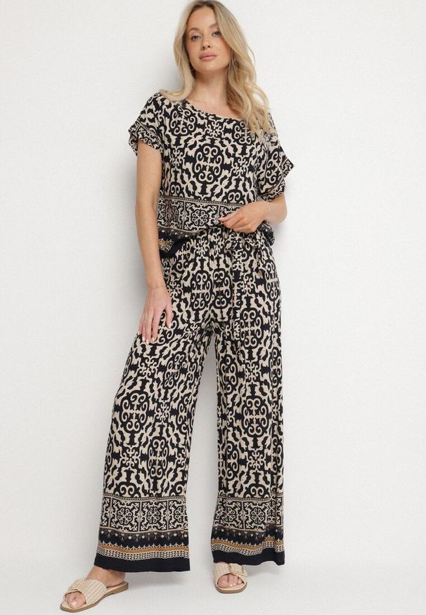 Born2be - Granatowy Komplet Bawełniany w Ornamentalny Wzór Spodnie i Bluzka Nanirienna. Kolor: niebieski. Materiał: bawełna