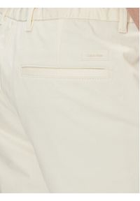 Calvin Klein Szorty materiałowe Sateen K10K112831 Écru Regular Fit. Materiał: bawełna
