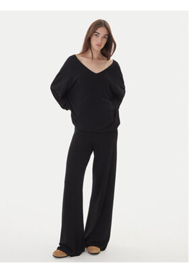 Kontatto Sweter 3M0815C Czarny Relaxed Fit. Kolor: czarny. Materiał: syntetyk