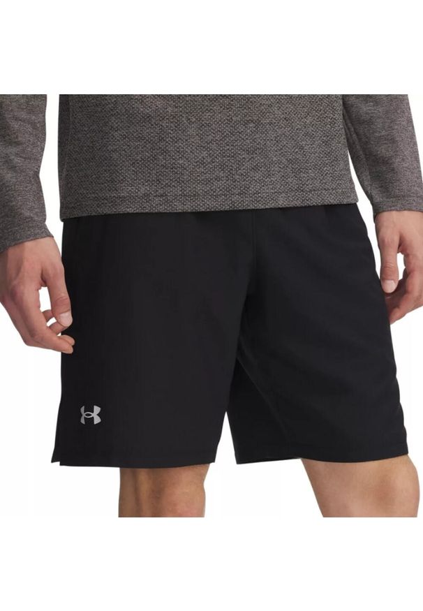 Szorty Under Armour Launch 7". Kolor: czarny, biały, wielokolorowy. Sport: bieganie