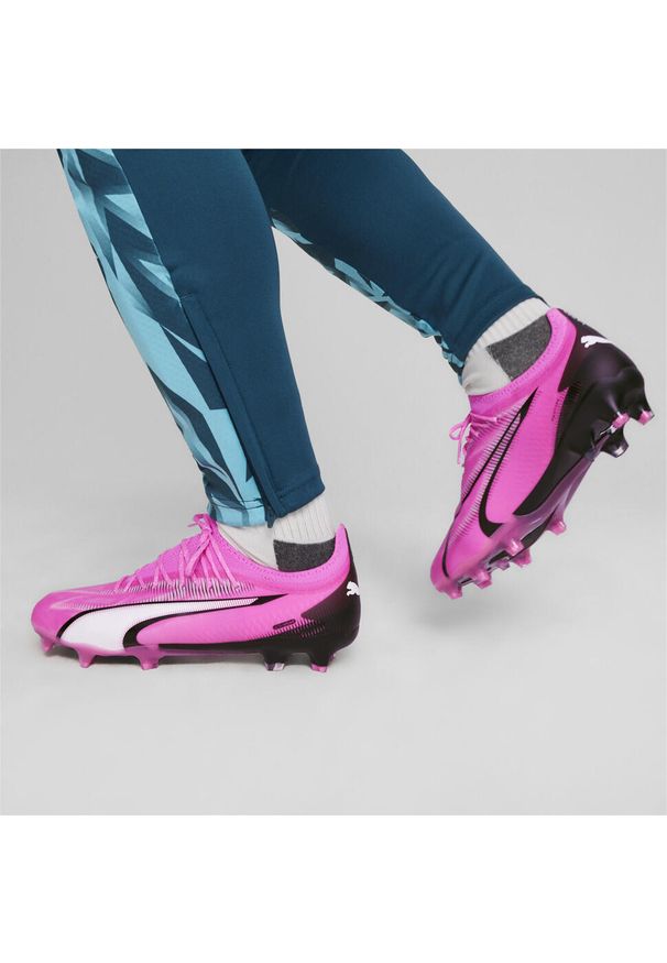 Puma - Buty piłkarskie dla dorosłych PUMA Ultra Ultimate FG/AG. Kolor: wielokolorowy, biały, różowy, czarny. Materiał: skóra, materiał, syntetyk. Sport: piłka nożna