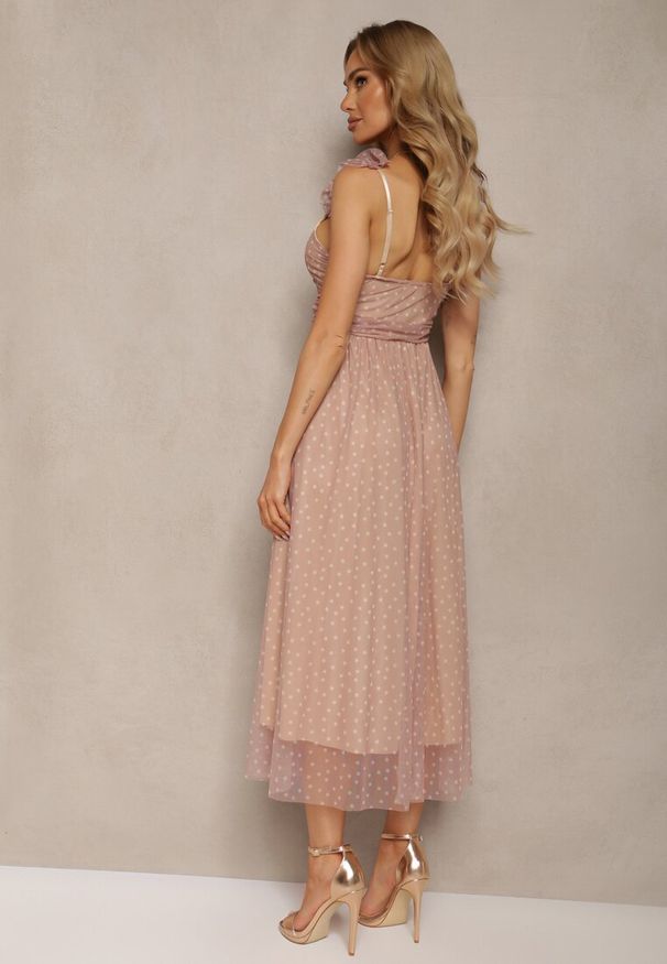 Renee - Ciemnoróżowa Sukienka Rozkloszowana na Cienkich Ramiączkach z Gumką w Pasie i Tiulem Cevalla. Okazja: na co dzień. Kolor: różowy. Materiał: tiul. Długość rękawa: na ramiączkach. Typ sukienki: rozkloszowane. Styl: casual