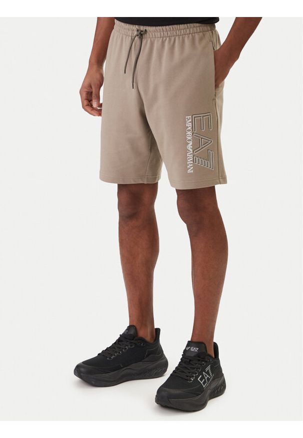 EA7 Emporio Armani Szorty sportowe 7M001315 AF13512 Beżowy Regular Fit. Kolor: beżowy. Materiał: bawełna. Styl: sportowy