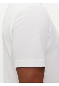 Calvin Klein T-Shirt Degrade Logo K10K112501 Biały Regular Fit. Kolor: biały. Materiał: bawełna #4