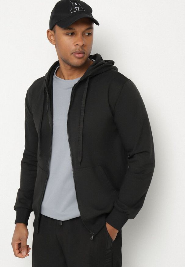 Born2be - Czarna Bluza z Bawełną Kapturem i Sznurkami Asallin. Okazja: na co dzień. Typ kołnierza: kaptur. Kolor: czarny. Materiał: bawełna. Styl: klasyczny, casual