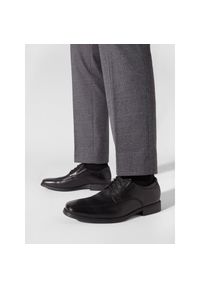 Półbuty Clarks. Kolor: czarny #1
