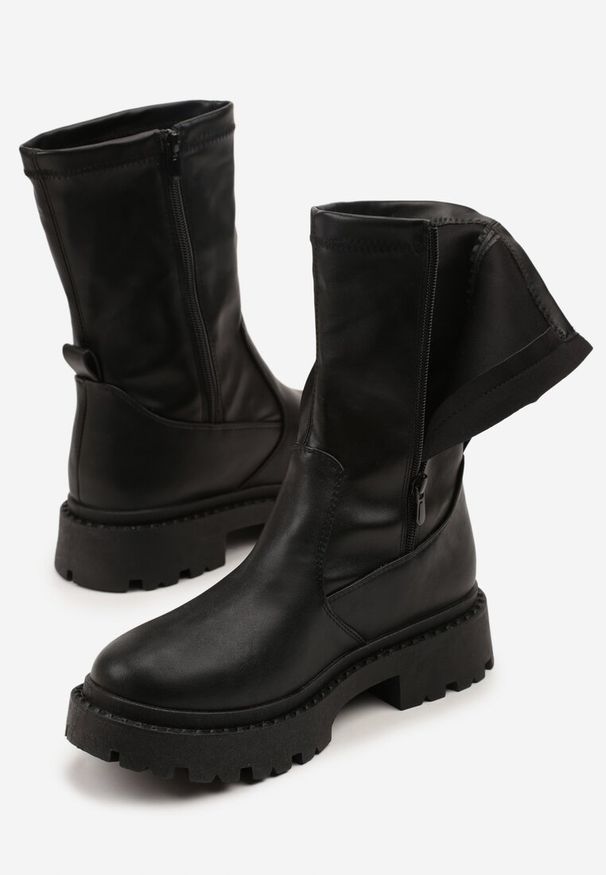 Born2be - Czarne Botki Vices z Dopasowaną Cholewką w Stylu Grunge Xillie. Okazja: na spacer, na co dzień. Kolor: czarny. Materiał: skóra, jeans. Szerokość cholewki: normalna. Styl: casual, elegancki