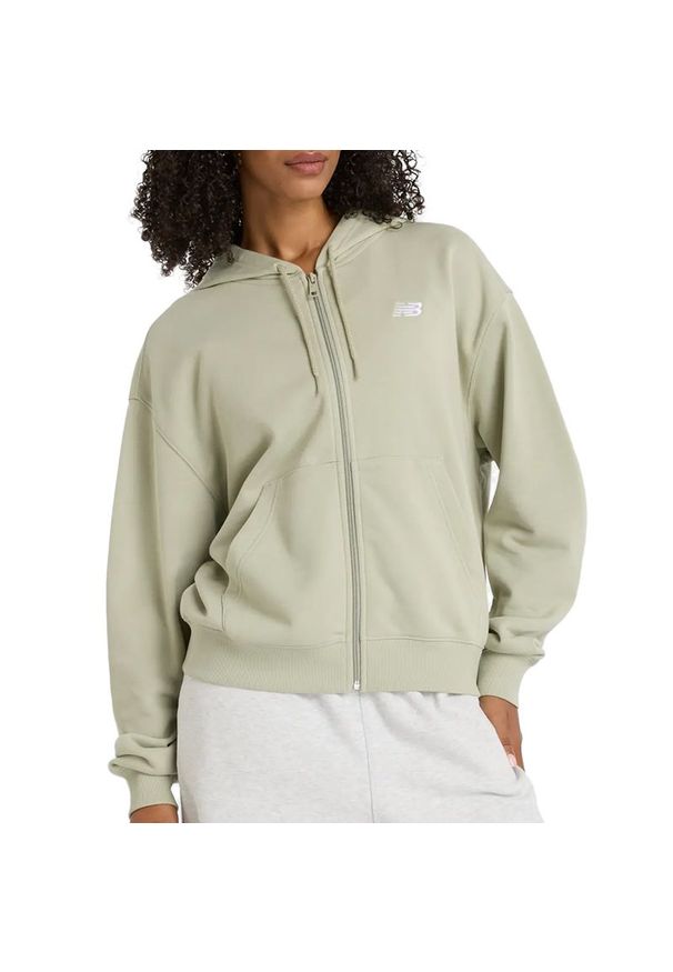 Bluza damska New Balance WJ41501OVN - zielona. Typ kołnierza: kaptur. Kolor: zielony. Materiał: prążkowany, bawełna, materiał, poliester. Wzór: ze splotem. Styl: sportowy, elegancki