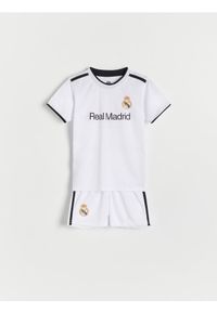 Reserved - Komplet Real Madrid - biały. Kolor: biały. Materiał: dzianina. Wzór: gładki