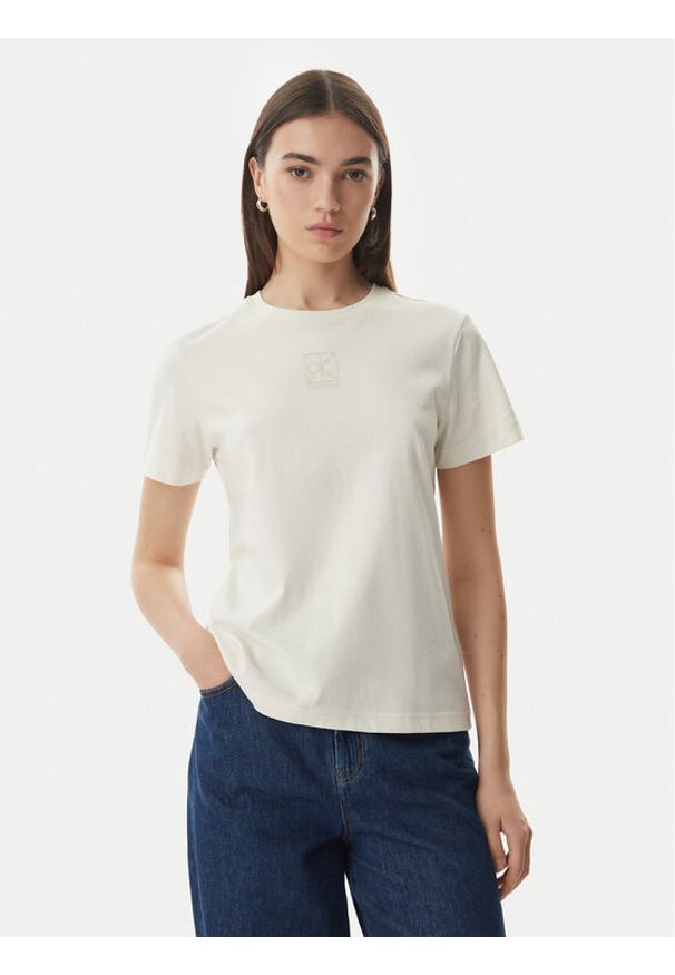 Calvin Klein Jeans T-Shirt SS 20s LV044G200G Kremowy Regular Fit. Kolor: kremowy. Materiał: bawełna