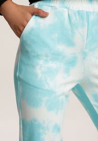 Renee - Jasnoniebieskie Spodnie Krynriane. Kolor: niebieski. Długość: długie #2