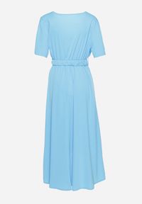 Born2be - Niebieska Rozkloszowana Sukienka Kopertowa z Gumką w Talii i Ozdobnym Paskiem Vasena. Kolor: niebieski. Typ sukienki: kopertowe. Styl: elegancki #6