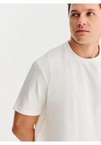 Pako Lorente - PAKO LORENTE - Biały t-shirt oversize. Okazja: na co dzień. Kolor: biały, brązowy. Materiał: bawełna. Styl: casual #5