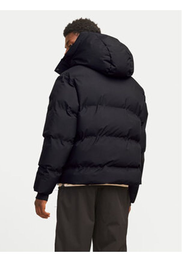 Jack & Jones - Jack&Jones Kurtka zimowa Alpha 12261971 Czarny Regular Fit. Kolor: czarny. Materiał: syntetyk. Sezon: zima