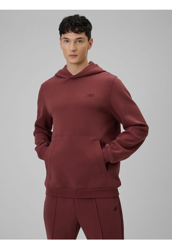 4f - 4F Bluza dresowa regular z kapturem męska - burgundowa XL. Okazja: na co dzień. Typ kołnierza: kaptur. Kolor: czerwony. Materiał: dresówka. Styl: klasyczny, casual, sportowy