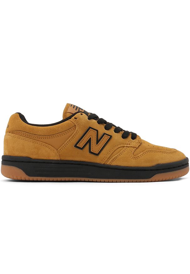 Buty męskie New Balance Numeric NM480GDT – brązowe. Kolor: brązowy. Materiał: dresówka, guma, syntetyk, zamsz, materiał, skóra. Szerokość cholewki: normalna. Wzór: nadruk. Sport: bieganie