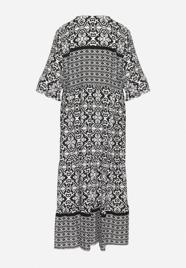 Born2be - Czarna Bawełniana Sukienka w Stylu Boho z Wiązaniem Przy Dekolcie Orradelle. Okazja: na co dzień. Kolor: czarny. Materiał: bawełna. Typ sukienki: proste. Styl: boho