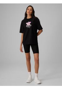 4f - 4F T-shirt loose z nadrukiem damski - czarny XS. Okazja: na co dzień, na plażę. Kolor: czarny. Materiał: materiał, bawełna. Wzór: nadruk. Sezon: lato. Styl: wakacyjny, casual #2
