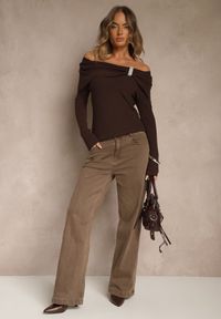 Renee - Brązowy Sweter z Wiskozą i Ozdobą z Cyrkonii Mirrise. Okazja: na co dzień. Kolor: brązowy. Materiał: wiskoza. Wzór: aplikacja. Styl: elegancki, casual, klasyczny #8