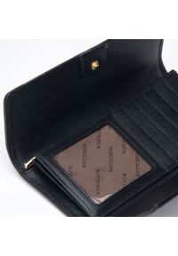 Wittchen - Damski portfel z lakierowanej skóry z monogramem czarny. Kolor: czarny. Materiał: skóra, lakier #5