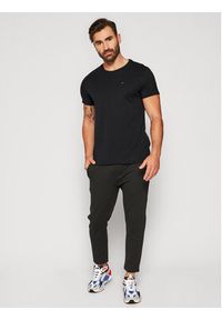 Tommy Jeans T-Shirt DM0DM04411 Czarny Regular Fit. Kolor: czarny. Materiał: bawełna