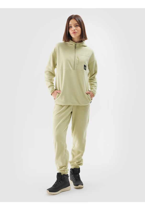 4f - 4F Spodnie dresowe polarowe damskie - khaki M. Kolor: oliwkowy, wielokolorowy, brązowy. Materiał: dresówka, polar