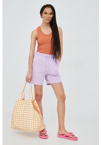 Vero Moda szorty damskie kolor fioletowy gładkie high waist. Okazja: na co dzień. Stan: podwyższony. Kolor: fioletowy. Materiał: materiał. Wzór: gładki. Styl: casual #2