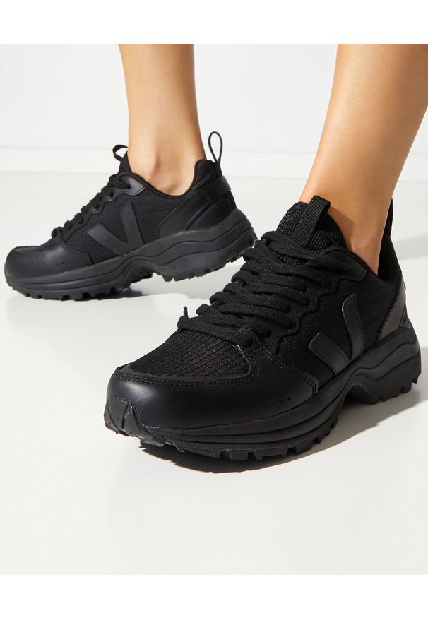 Veja - VEJA - Czarne sneakersy Venturi. Kolor: czarny. Materiał: guma, materiał. Technologia: Venturi (Schöffel). Wzór: aplikacja