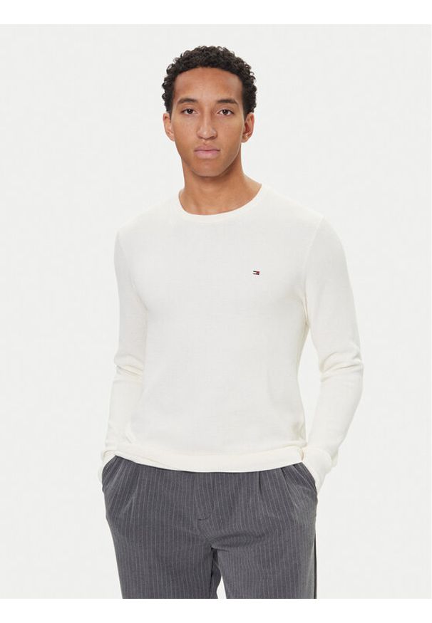 TOMMY HILFIGER - Tommy Hilfiger Sweter Essential MW0MW36347 Écru Regular Fit. Materiał: bawełna