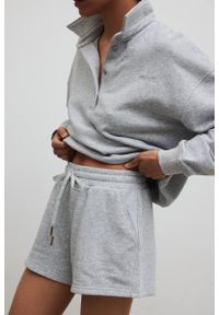 Marsala - Szorty z dzianiny dresowej w kolorze GREY MELANGE - BREEZE-S. Okazja: na co dzień. Materiał: dresówka, dzianina. Wzór: haft, melanż. Styl: casual