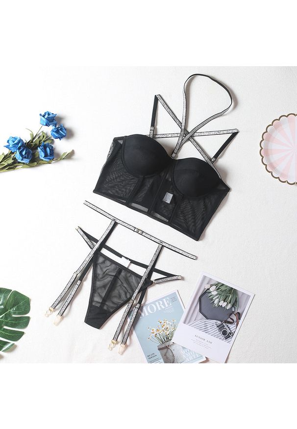 Intica - Komplet bielizny z ozdobnym pasem na specjalne okazje Kumari. Kolor: czarny. Materiał: materiał. Wzór: aplikacja