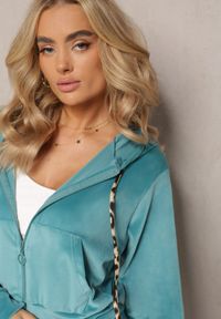 Renee - Niebieski Welurowy Komplet Dresowy Ozdobiony Lampasami w Cętki Anilwo. Kolor: niebieski. Materiał: welur, dresówka. Wzór: aplikacja