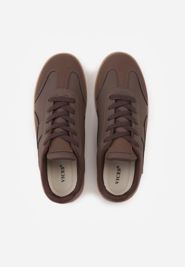 Born2be - Brązowe Sneakersy VICES Typu Klasyczne Tenisówki z Łączonych Materiałów Azinina. Okazja: na co dzień. Kolor: brązowy. Materiał: materiał