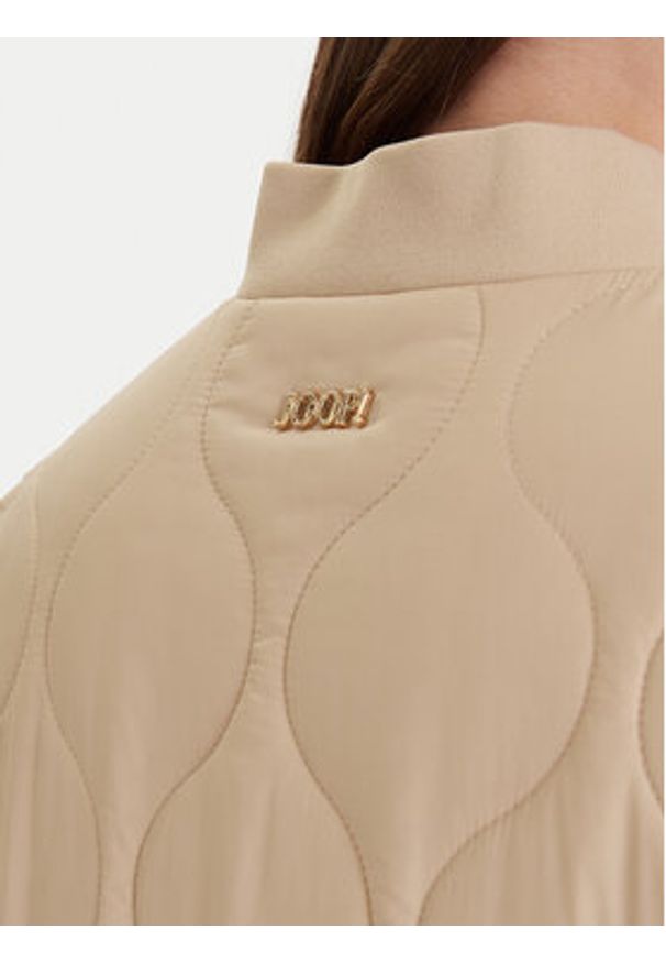 JOOP! Płaszcz zimowy Carla 10018874 30047609 Beżowy Regular Fit. Kolor: beżowy. Materiał: syntetyk. Sezon: zima