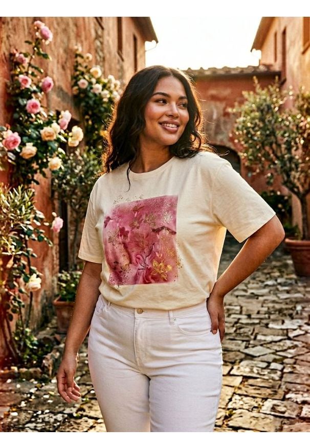 Sinsay - Bawełniana koszulka z nadrukiem - kremowy. Kolor: kremowy. Materiał: bawełna. Wzór: nadruk