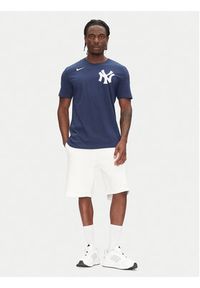 Nike T-Shirt N199-44B-NK-0U5 Granatowy Regular Fit. Kolor: niebieski. Materiał: bawełna