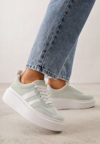 Born2be - Zielone Sneakersy w Stylu Klasycznych Tenisówek na Grubej Podeszwie Rediree. Okazja: na spacer, na co dzień. Kolor: zielony. Materiał: jeans. Szerokość cholewki: normalna. Sport: turystyka piesza #1