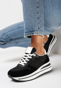 Born2be - Czarne Sneakersy na Platformie z Kontrastową Lamówką Slaias. Kolor: czarny. Obcas: na platformie