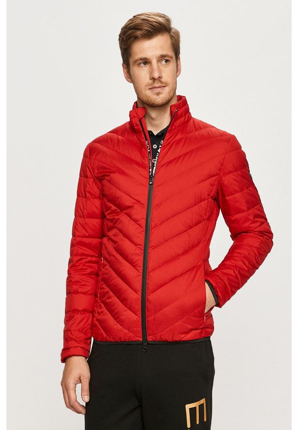 EA7 Emporio Armani - Kurtka puchowa. Okazja: na co dzień. Kolor: czerwony. Materiał: puch. Styl: casual