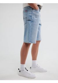 Big-Star - Szorty męskie jeansowe z przetarciami jasnoniebieskie Aleksy Workwear 220. Okazja: na co dzień. Stan: podwyższony. Kolor: niebieski. Materiał: jeans. Sezon: lato. Styl: vintage, klasyczny, casual #8