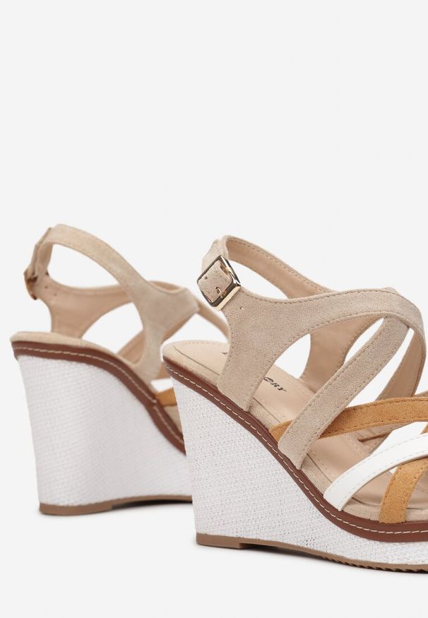 Born2be - Beżowe Sandały na Koturnie z Cienkimi Paskami Potrima. Okazja: na co dzień. Zapięcie: pasek. Kolor: beżowy. Sezon: lato. Obcas: na koturnie. Styl: casual