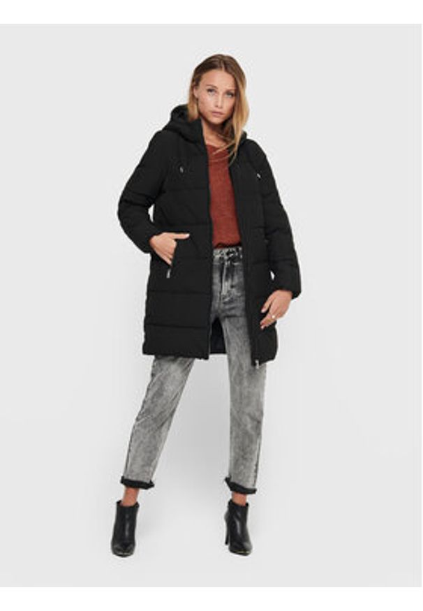 only - ONLY Płaszcz zimowy Dolly 15205369 Czarny Regular Fit. Kolor: czarny. Materiał: syntetyk. Sezon: zima