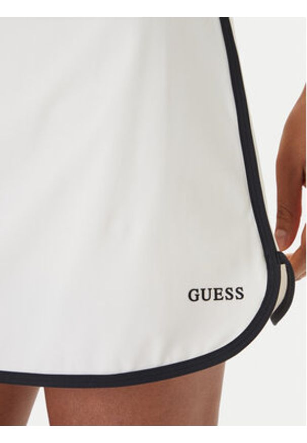 Guess Spódnico-szorty V6GD06 K3000 Écru Regular Fit. Kolor: kremowy. Materiał: syntetyk