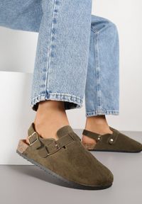 Renee - Zielone Sandały Typu Chodaki z Klamrami Silvermore. Okazja: na co dzień. Zapięcie: klamry. Kolor: zielony. Materiał: skóra, jeans. Styl: casual, street #1