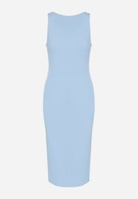 Born2be - Jasnoniebieska Sukienka z Wiskozą o Dopasowanym Kroju z Rozcięciem z Tyłu Denama. Okazja: na co dzień. Kolor: niebieski. Materiał: wiskoza. Styl: klasyczny, elegancki, casual