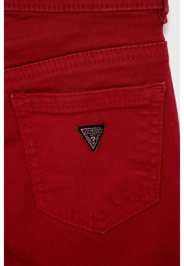 Guess Szorty jeansowe dziecięce kolor czerwony regulowana talia. Okazja: na co dzień. Kolor: czerwony. Materiał: jeans. Styl: casual