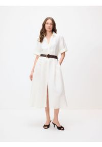 Reserved - Sukienka midi z lnem - biały. Kolor: biały. Materiał: len. Długość: midi