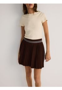 Reserved - Plisowana spódnica mini z wiskozą - brązowy. Kolor: brązowy. Materiał: wiskoza #1