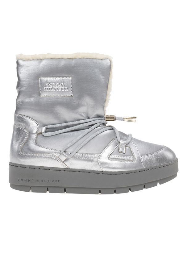 TOMMY HILFIGER - Buty damskie Tommy Hilfiger Tommy Essential Silver Boots FW0FW07506-0IM - srebrne. Kolor: srebrny. Materiał: guma, skóra, materiał. Szerokość cholewki: normalna. Sezon: zima. Obcas: na platformie